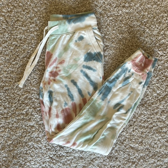 Entire matching tie dye sweatsuit. Joggers, pullover & tee! Z supply.Never worn! - Picture 7 of 10